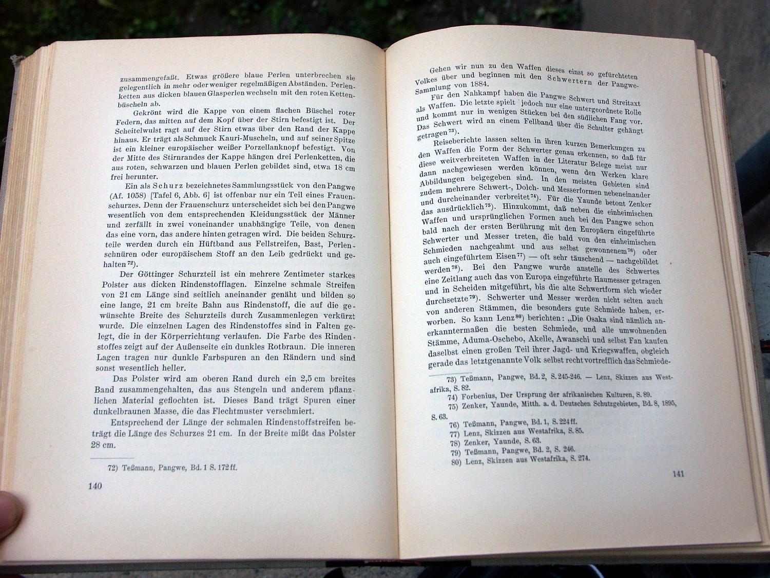 zz-plis39,s.140 frauenschurz af1058